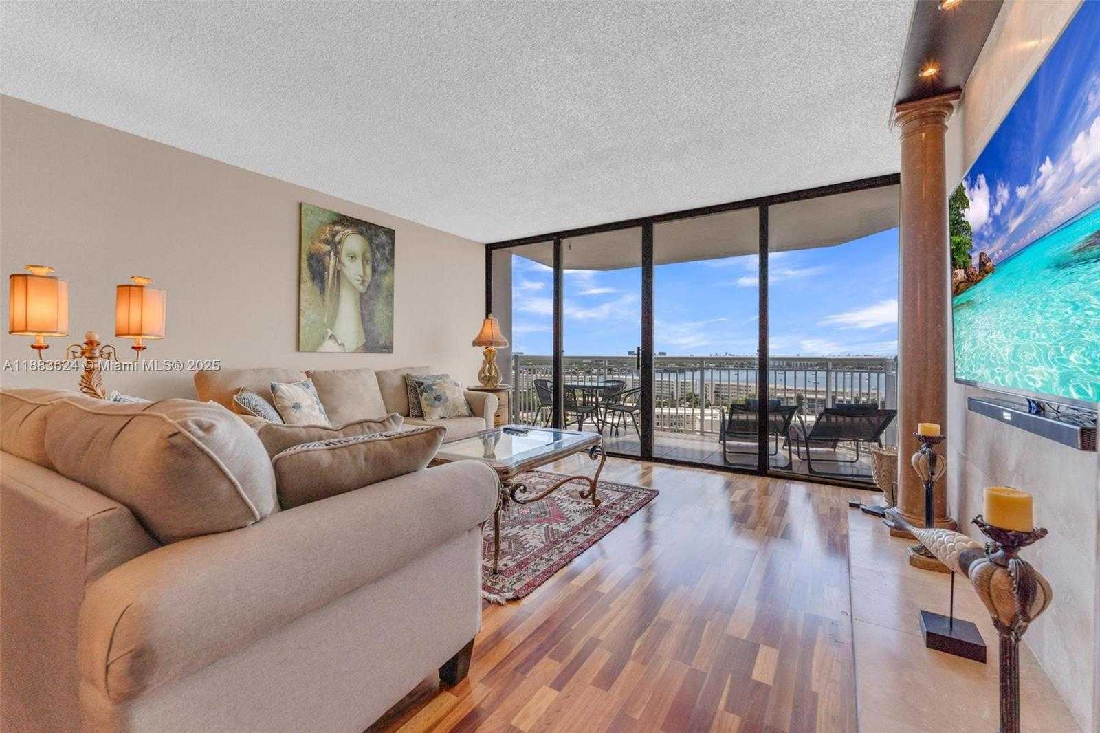 Small Image of 18021 BISCAYNE BLVD #1503, Aventura Number 27