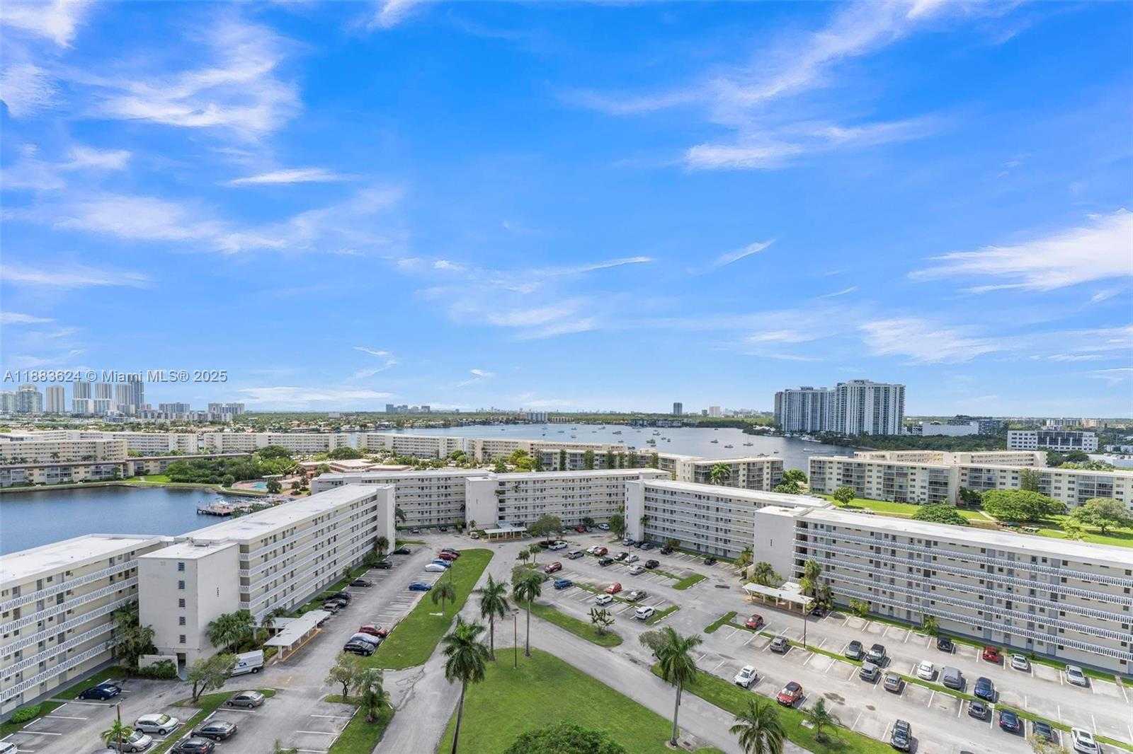 Small Image of 18021 BISCAYNE BLVD #1503, Aventura Number 34