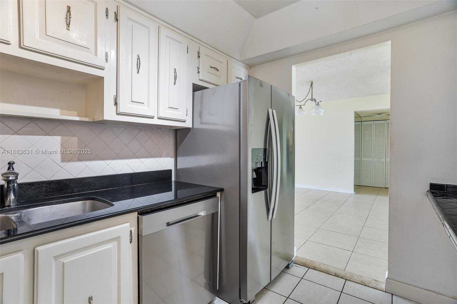 Small Image of 2333 BRICKELL AVE #1207, Miami Number 11