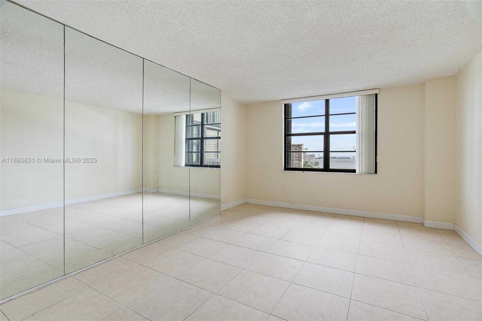 Small Image of 2333 BRICKELL AVE #1207, Miami Number 15