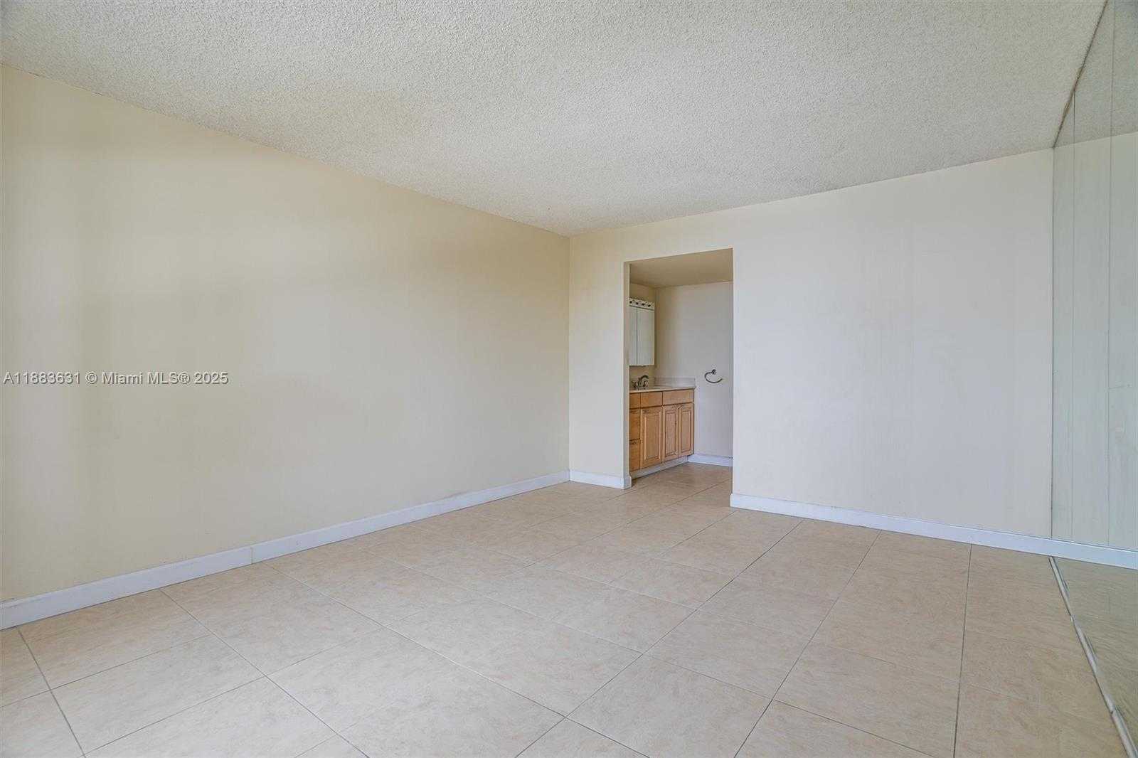 Small Image of 2333 BRICKELL AVE #1207, Miami Number 16