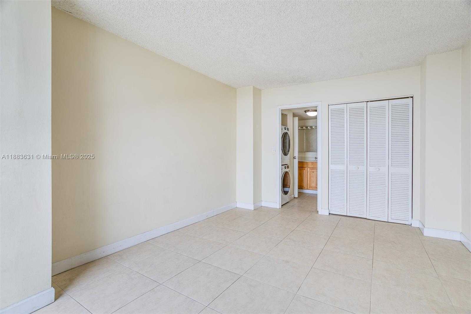 Small Image of 2333 BRICKELL AVE #1207, Miami Number 20