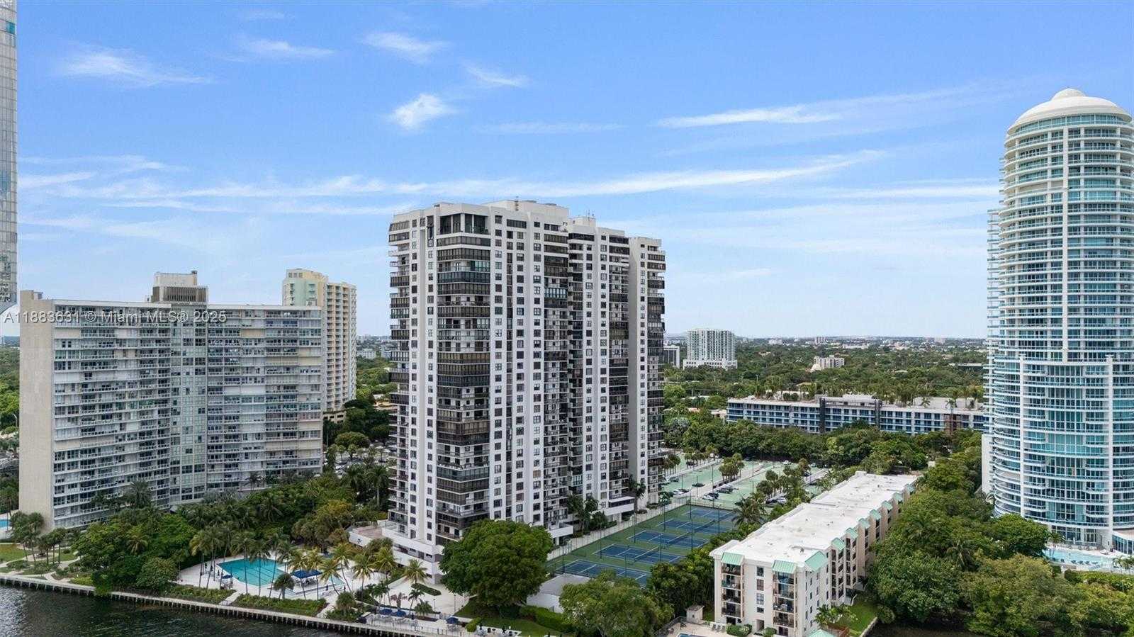 Small Image of 2333 BRICKELL AVE #1207, Miami Number 32