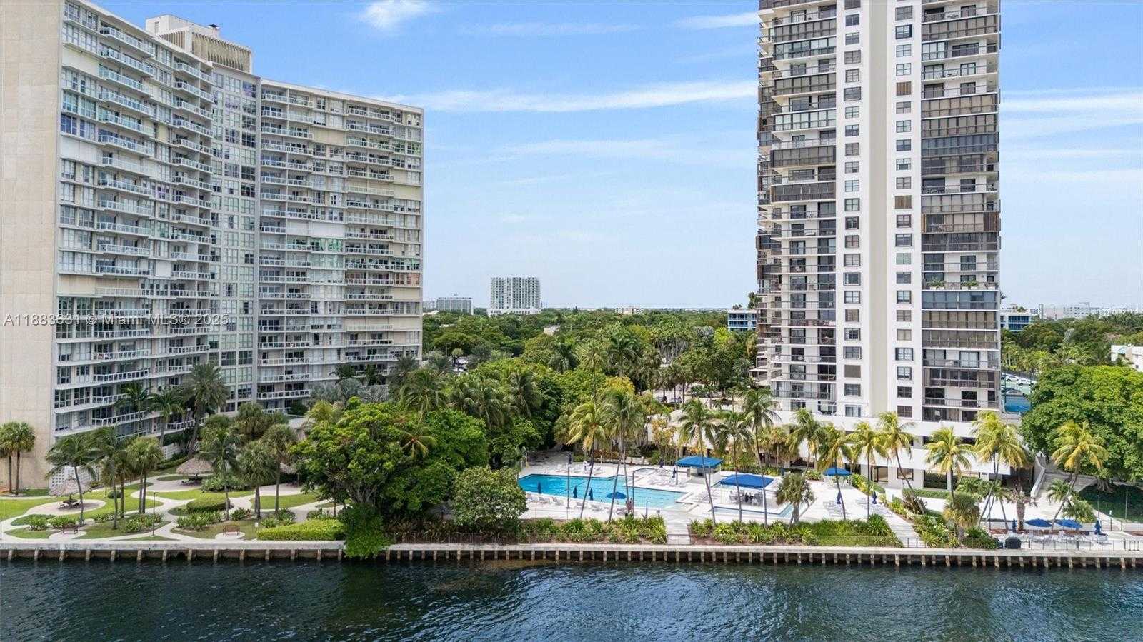 Small Image of 2333 BRICKELL AVE #1207, Miami Number 34