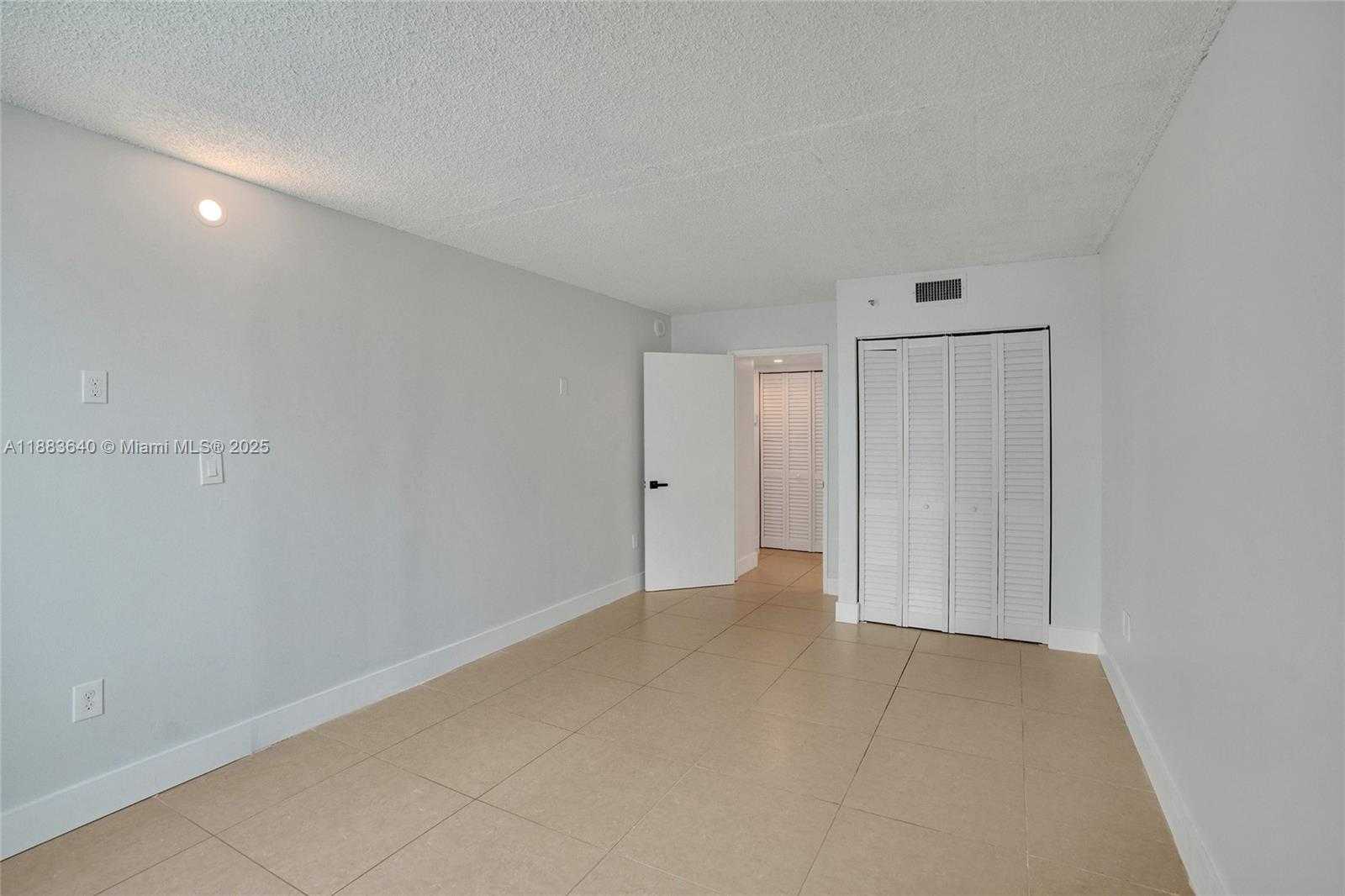 Small Image of 850 NORTH MIAMI AVE #W-1810, Miami Number 13