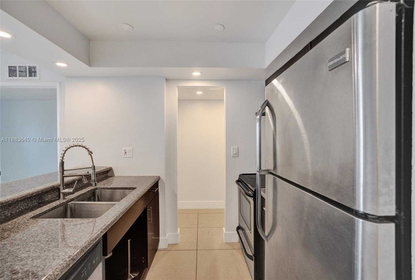 Small Image of 850 NORTH MIAMI AVE #W-1810, Miami Number 25