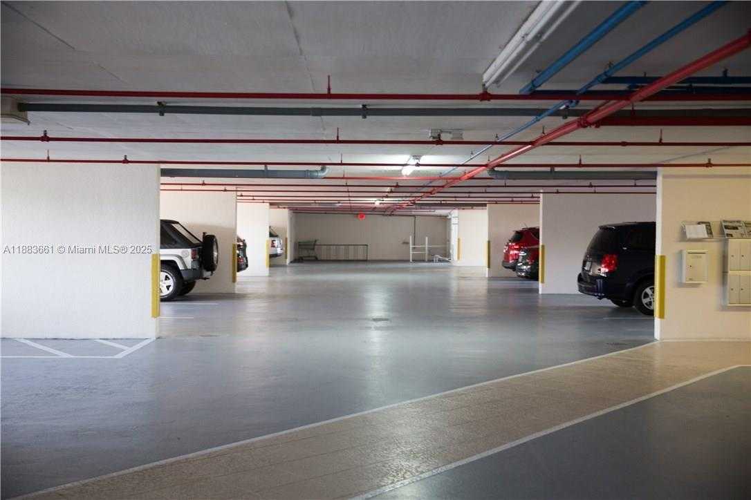 Small Image of 18260 NORTH BAY RD #516, Sunny Isles Beach Number 16