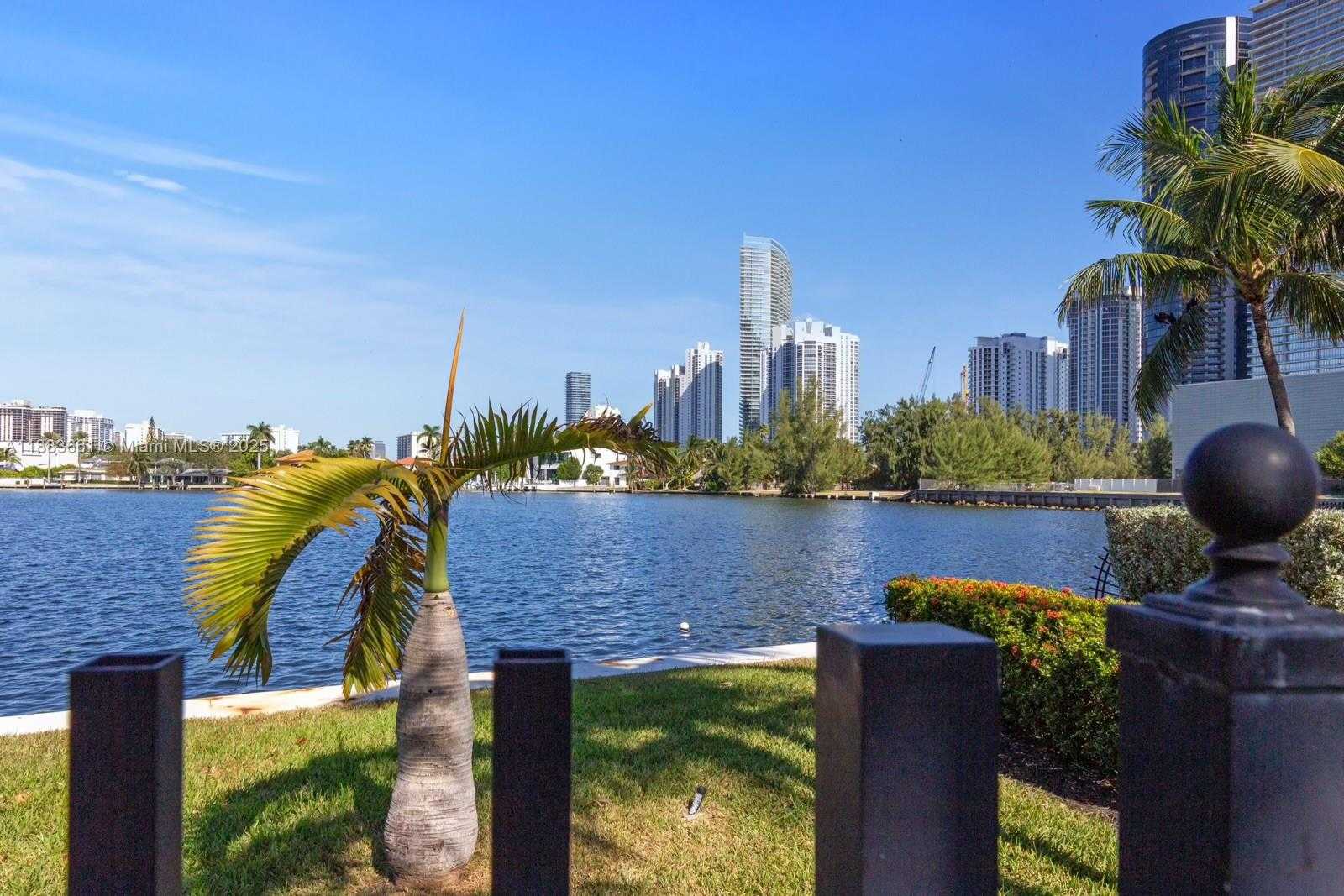 Small Image of 18260 NORTH BAY RD #516, Sunny Isles Beach Number 17