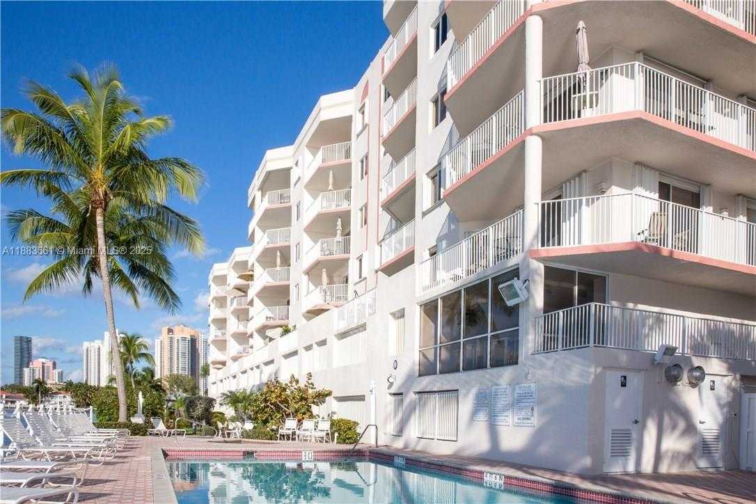 Small Image of 18260 NORTH BAY RD #516, Sunny Isles Beach Number 23