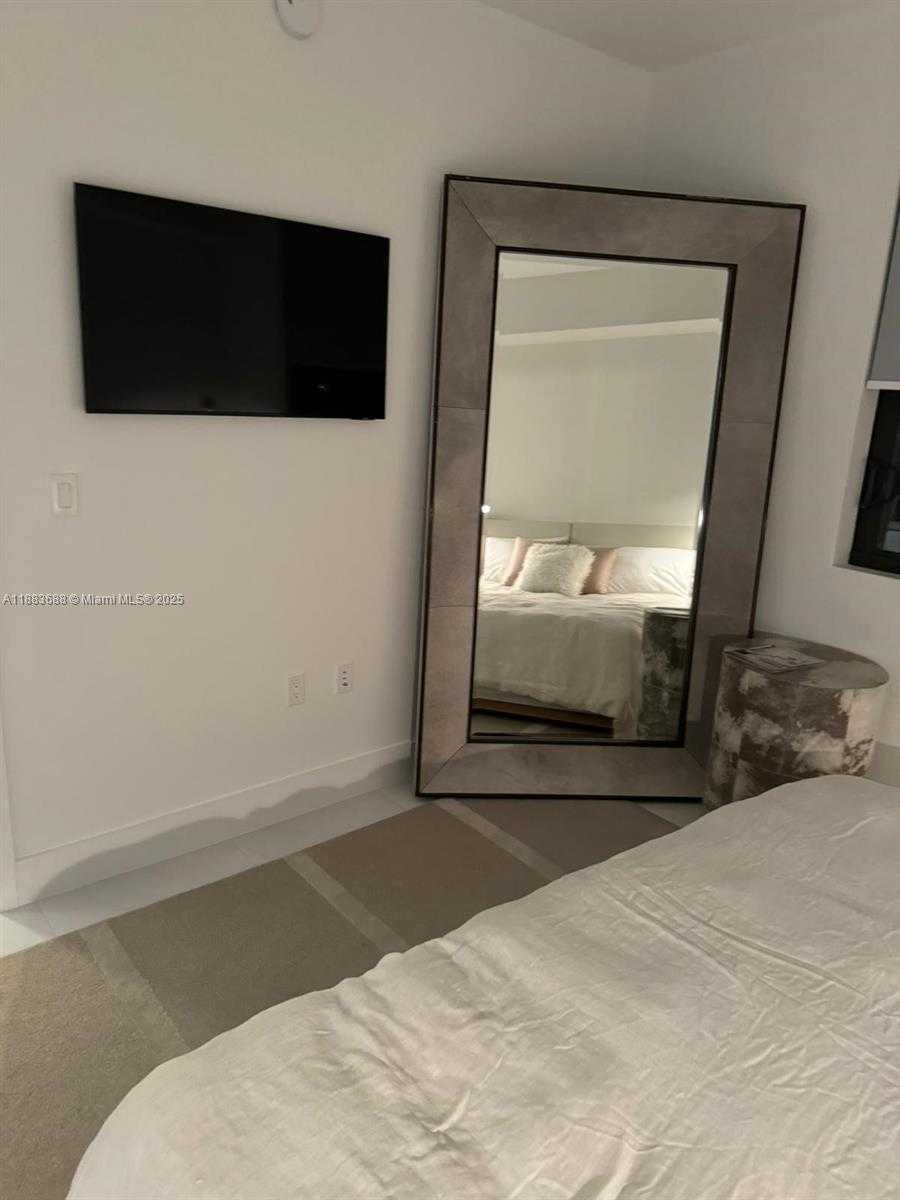 Small Image of 301 ALTARA AVE #805, Coral Gables Number 26