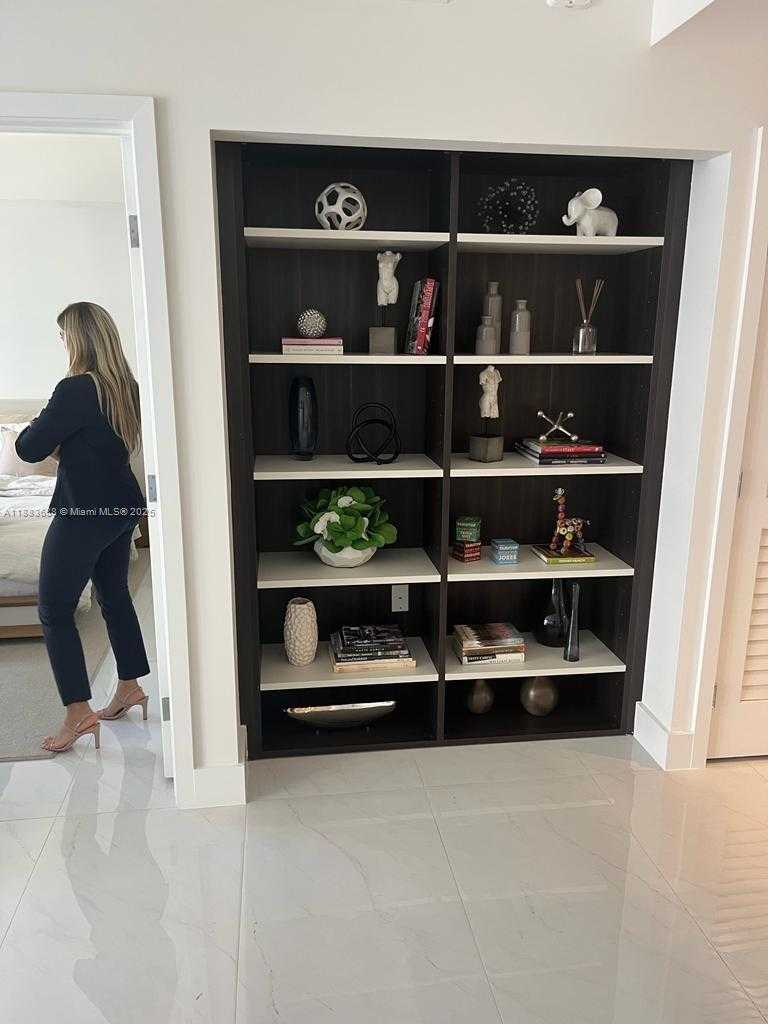 Small Image of 301 ALTARA AVE #805, Coral Gables Number 29