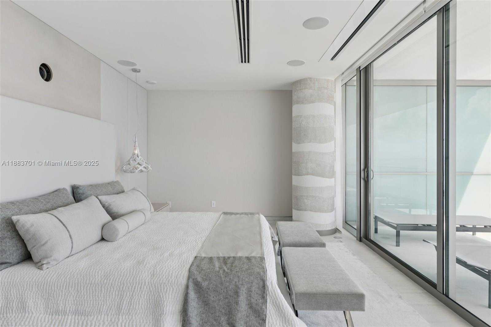 Small Image of 10201 COLLINS AVE #1503, Bal Harbour Number 39
