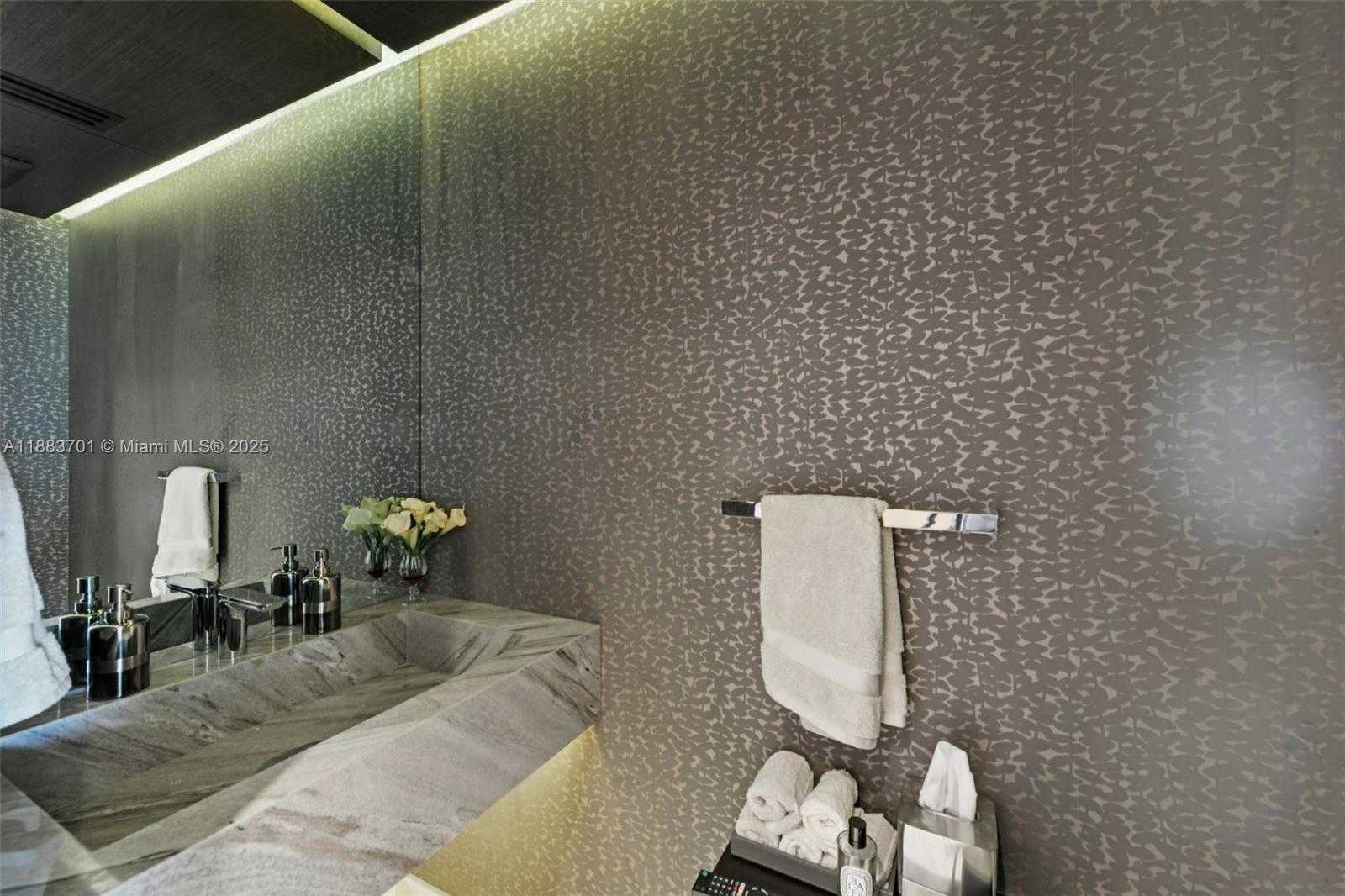 Small Image of 10201 COLLINS AVE #1503, Bal Harbour Number 43
