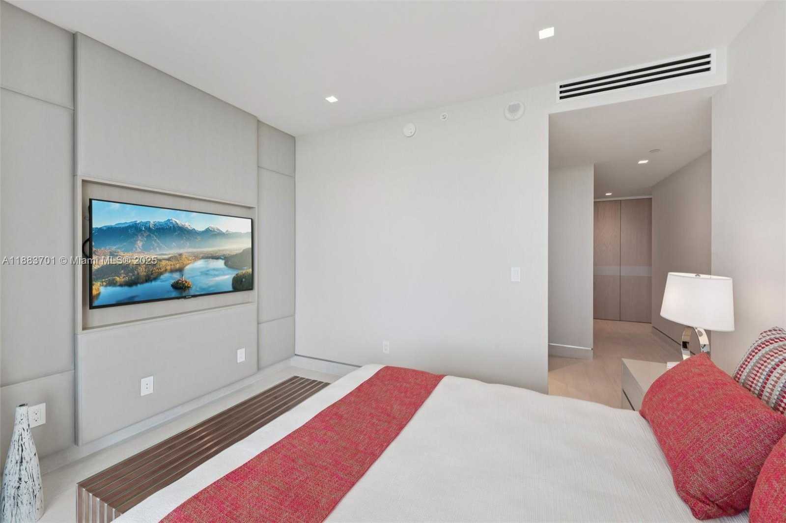 Small Image of 10201 COLLINS AVE #1503, Bal Harbour Number 53