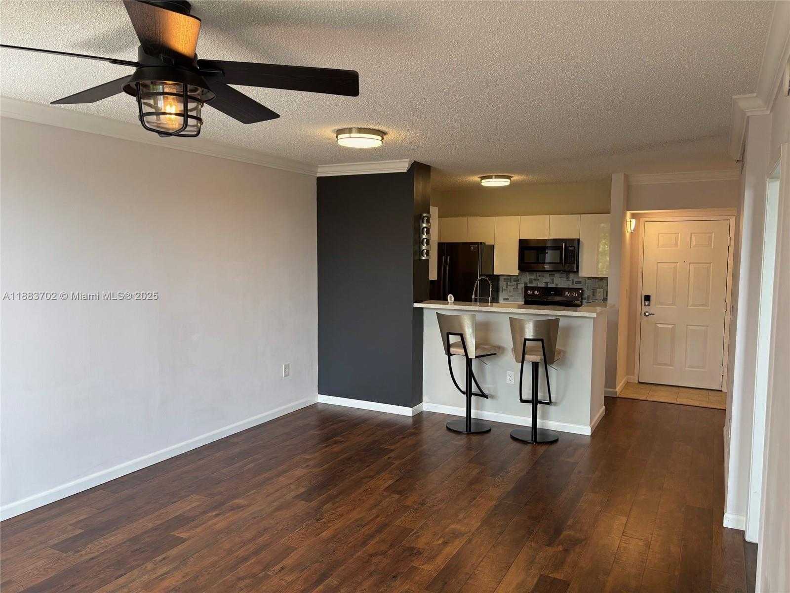 Small Image of 1900 VAN BUREN ST #320B, Hollywood Number 9