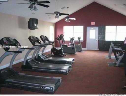 Small Image of 8290 LAKE DR #250, Doral Number 14