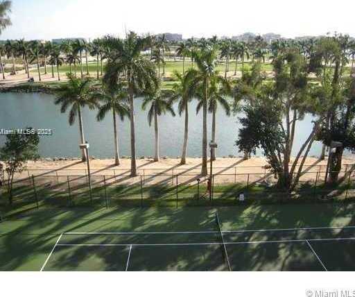 Small Image of 8290 LAKE DR #250, Doral Number 18