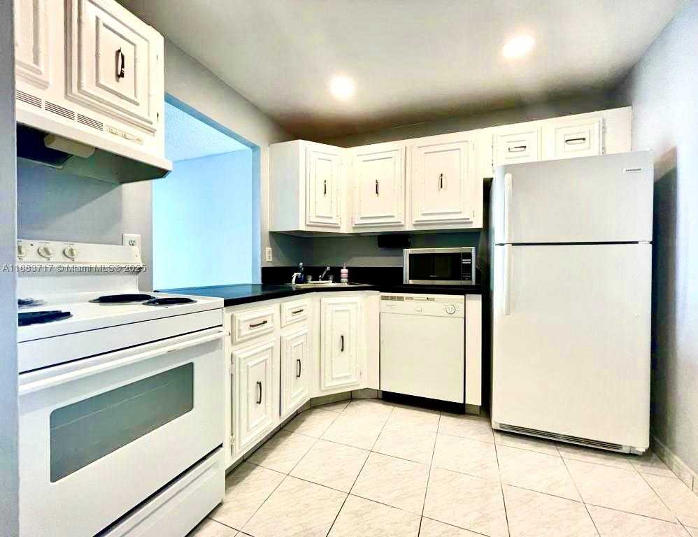 Small Image of 601 THREE ISLANDS BLVD #314, Hallandale Beach Number 4
