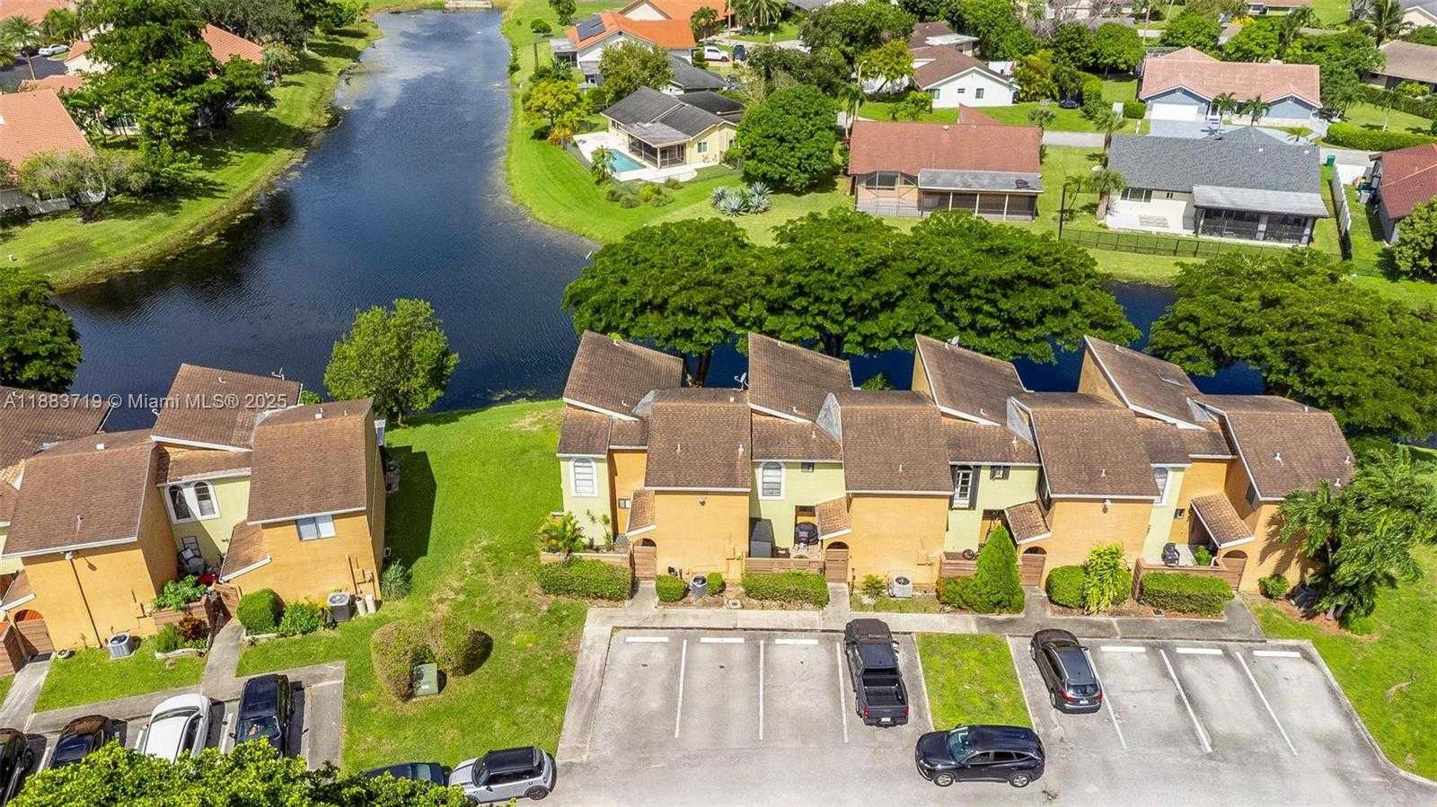 Small Image of 8101 NORTH WEST 71ST CT, Tamarac Number 21