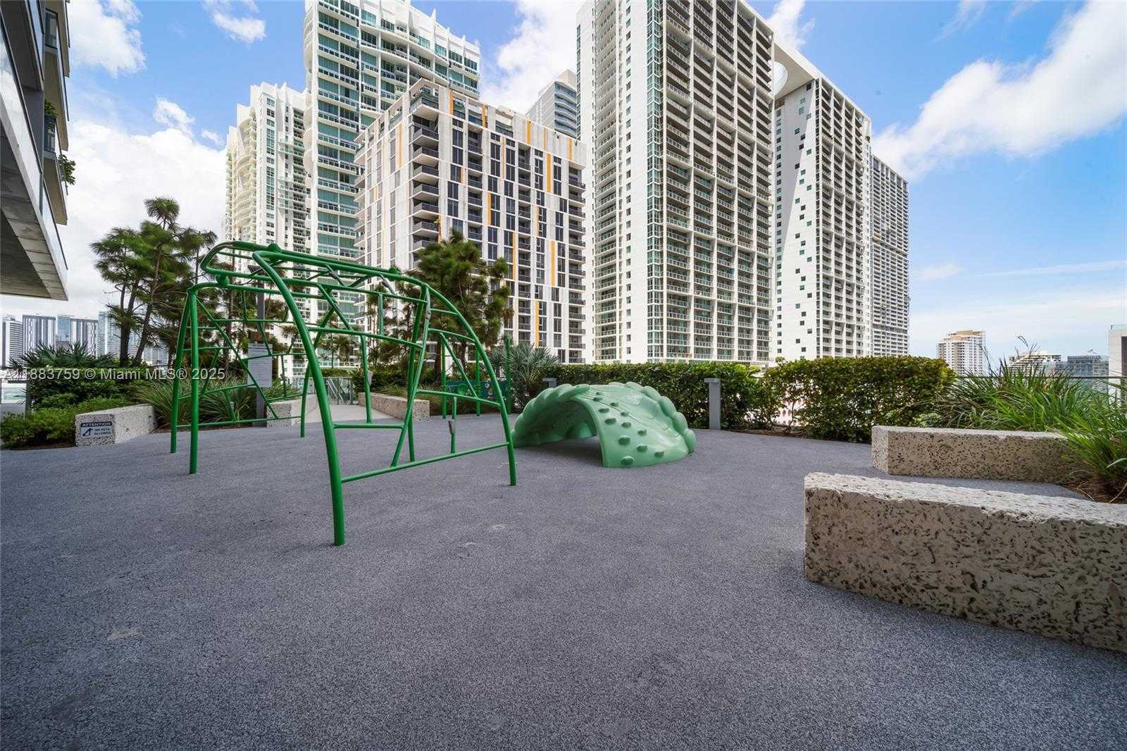Small Image of 68 SOUTH EAST 6TH ST #811, Miami Number 25