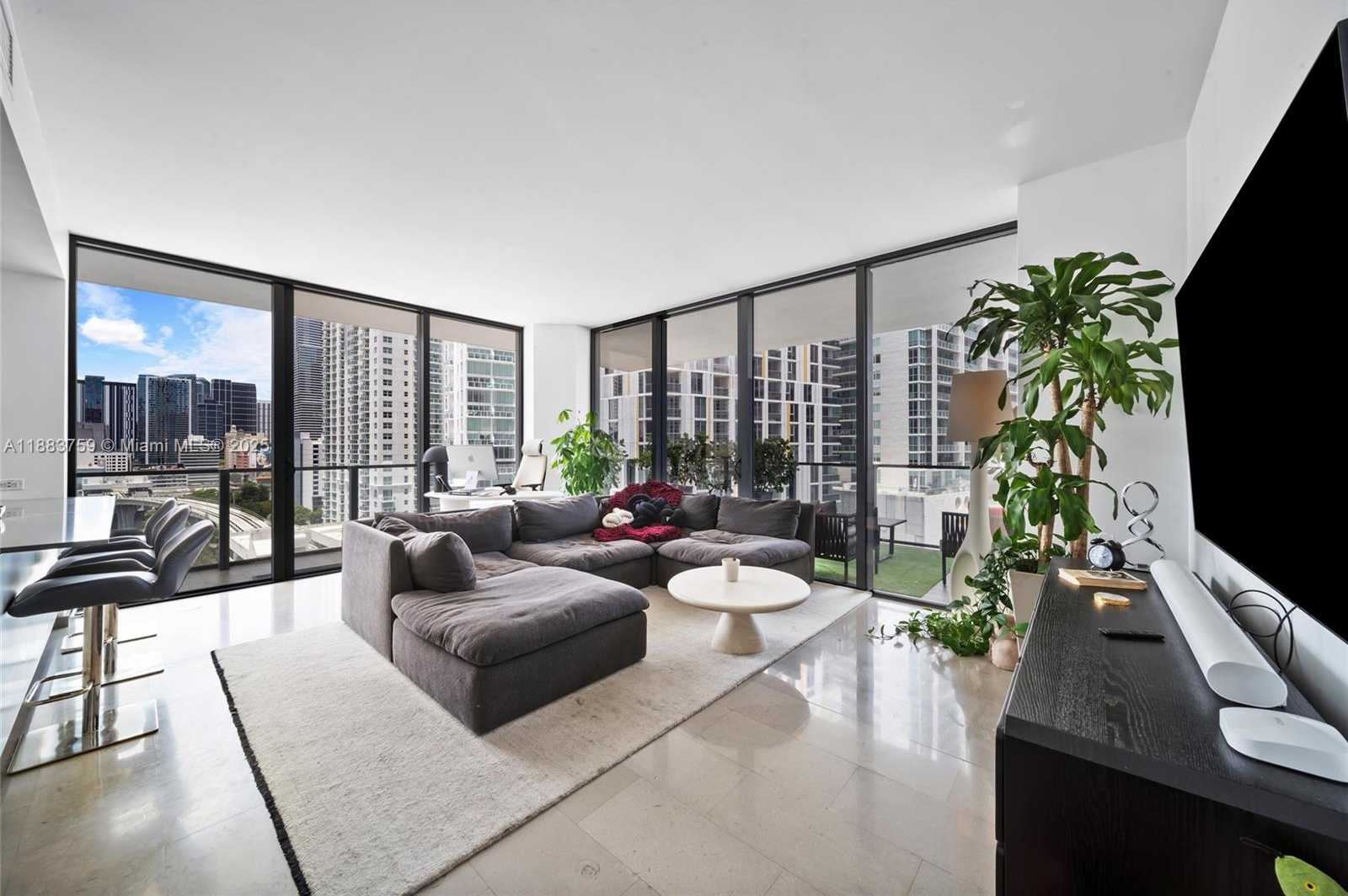 Small Image of 68 SOUTH EAST 6TH ST #811, Miami Number 5