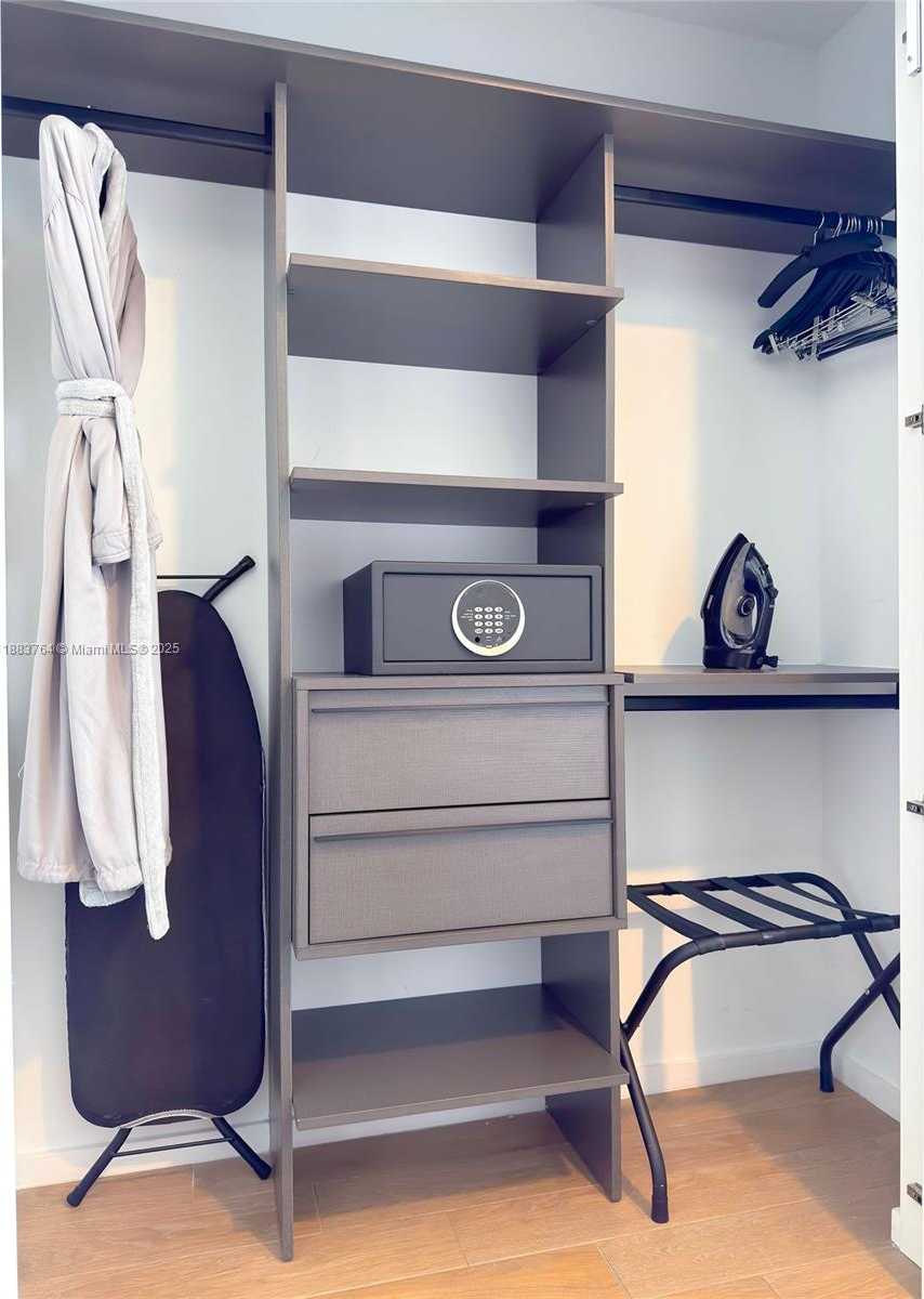 Small Image of 398 NORTH EAST 5TH ST #2410, Miami Number 11