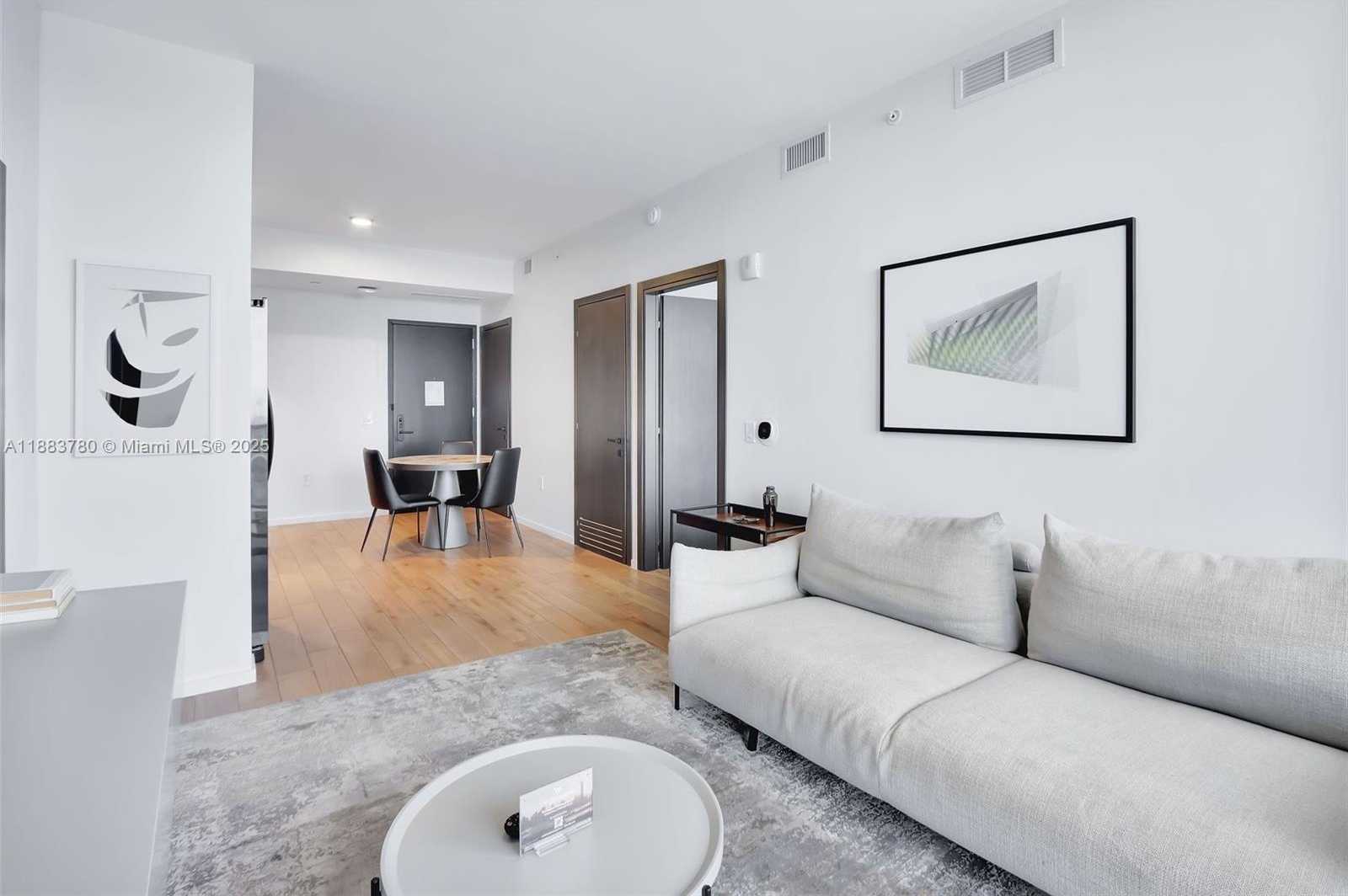 Small Image of 398 NORTH EAST 5TH ST #1910, Miami Number 4