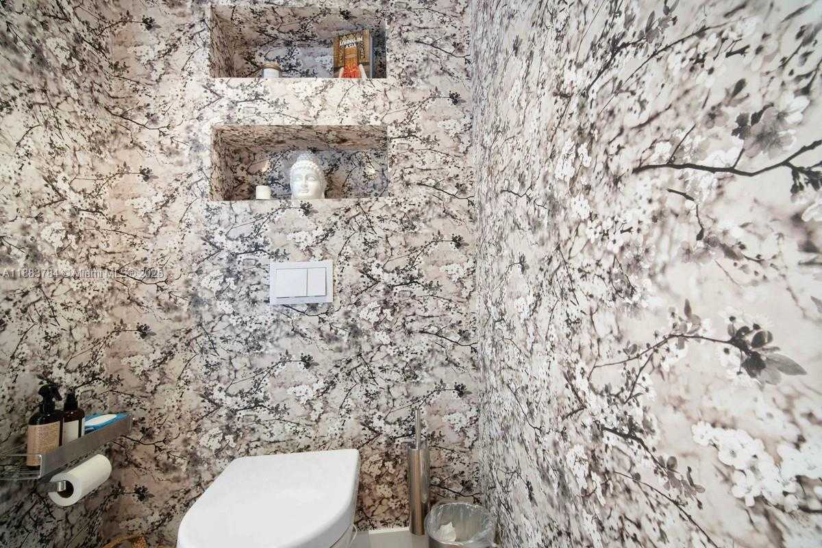 Small Image of 65 NORTH SHORE DR #31C, Miami Beach Number 12