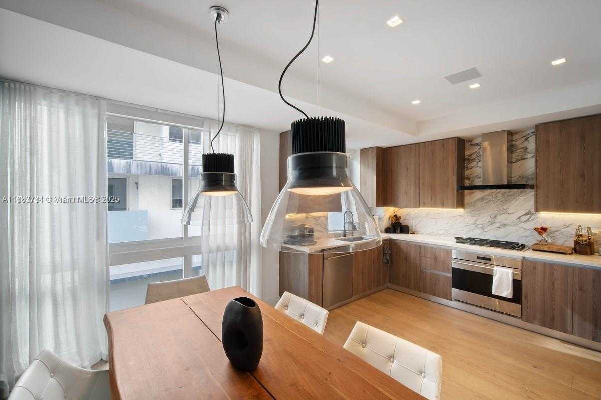Small Image of 65 NORTH SHORE DR #31C, Miami Beach Number 13