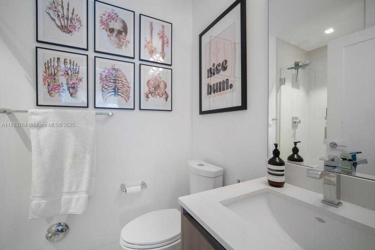 Small Image of 65 NORTH SHORE DR #31C, Miami Beach Number 6