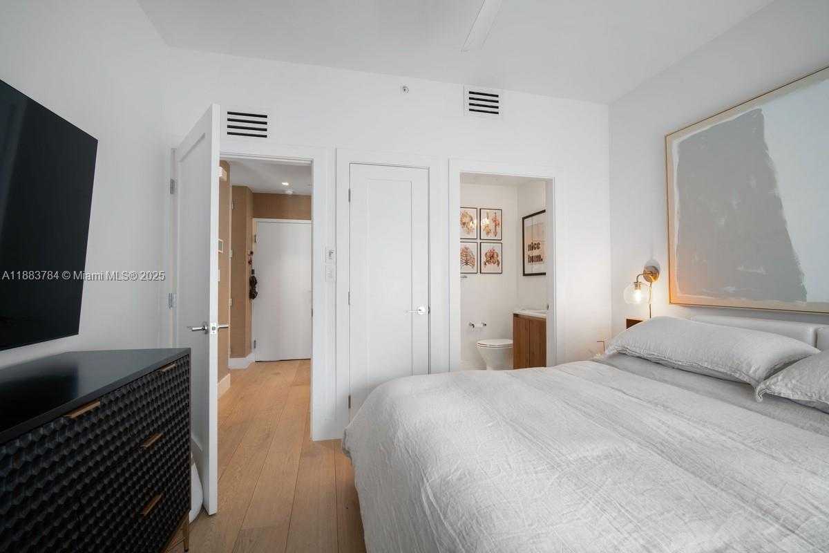Small Image of 65 NORTH SHORE DR #31C, Miami Beach Number 7