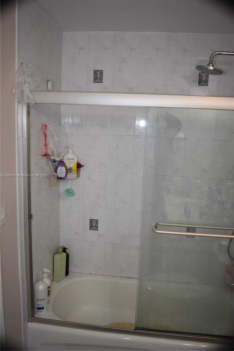 Small Image of 6540 NORTH WEST 114TH AVE #1426, Doral Number 14