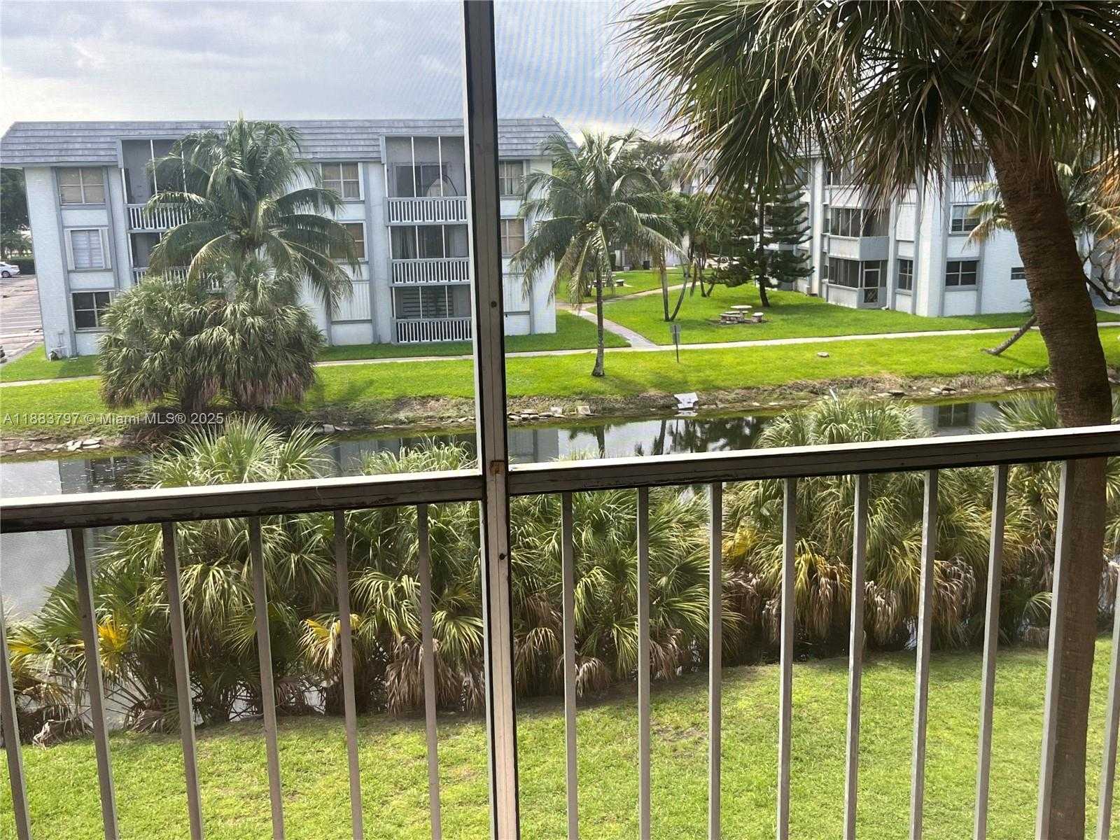 Small Image of 17000 NORTH WEST 67TH AVE #335, Hialeah Number 14