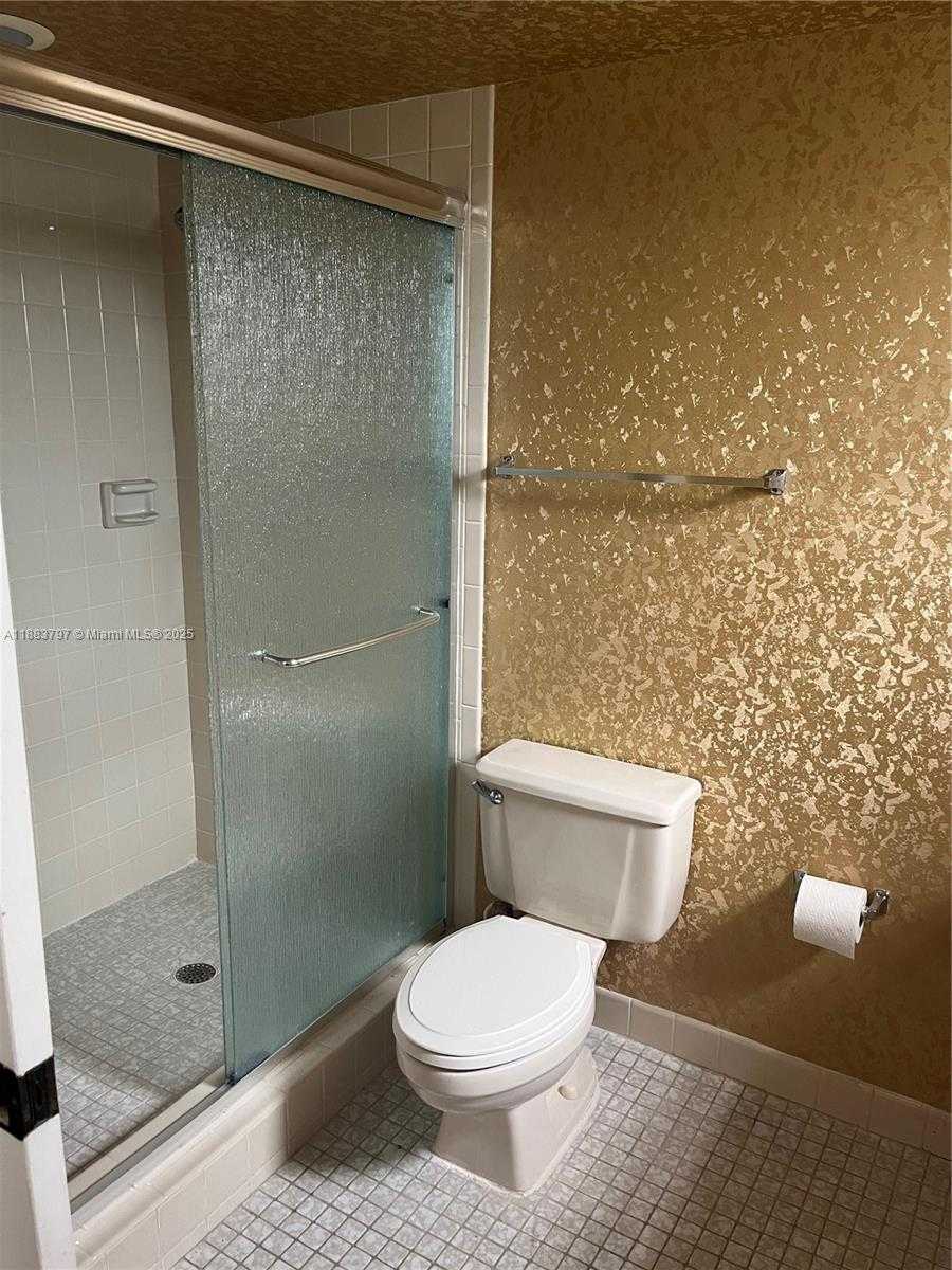 Small Image of 17000 NORTH WEST 67TH AVE #335, Hialeah Number 22