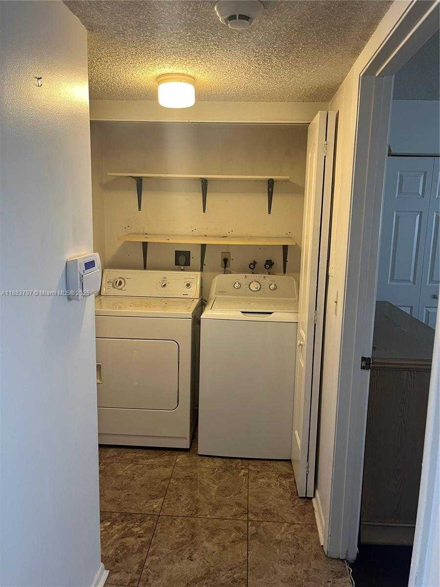 Small Image of 17000 NORTH WEST 67TH AVE #335, Hialeah Number 23