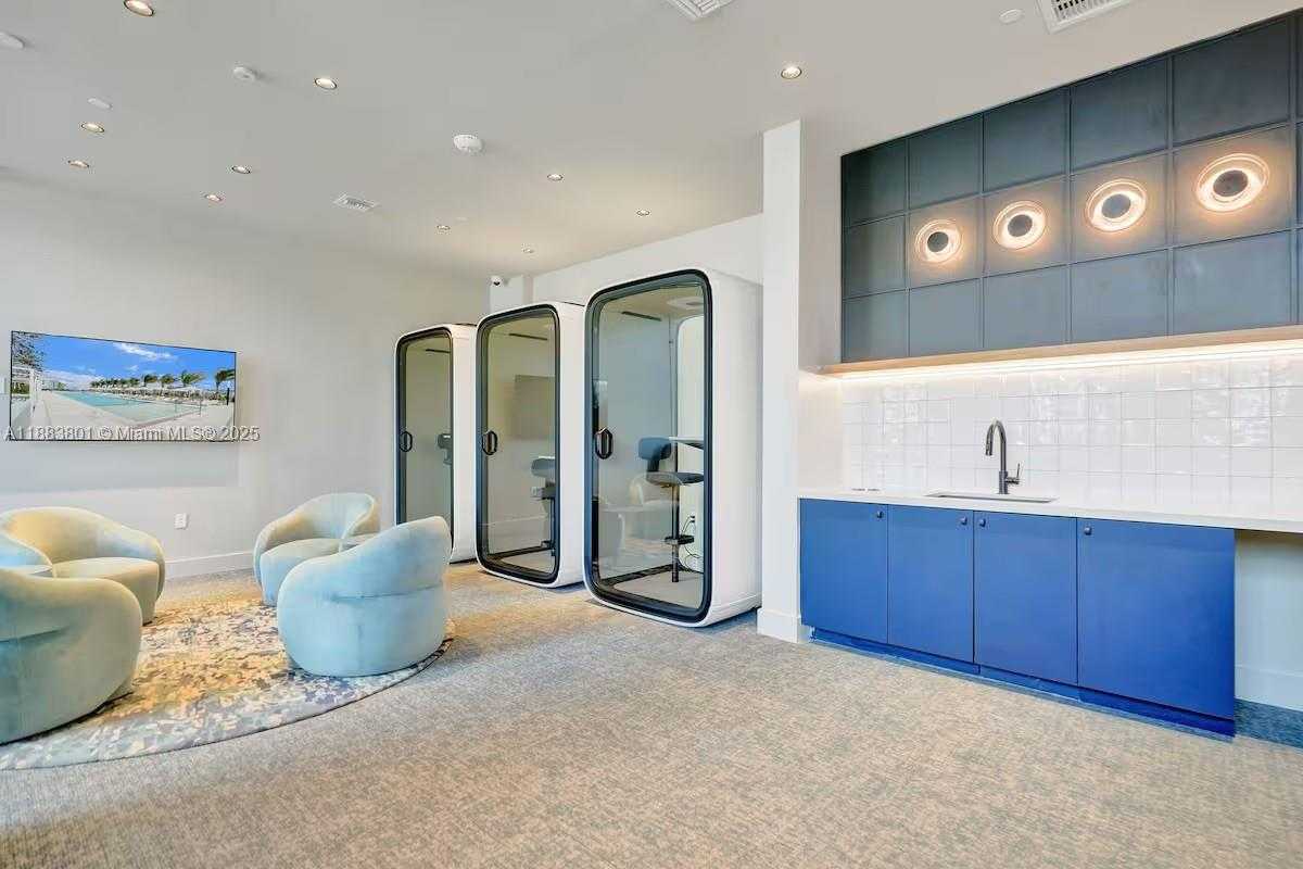 Small Image of 580 72 ST #1804, Miami Beach Number 4