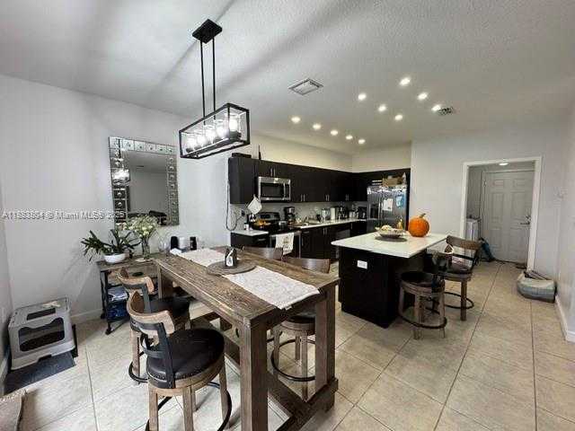 Small Image of 22509 SOUTH WEST 102ND AVE, Miami Number 11