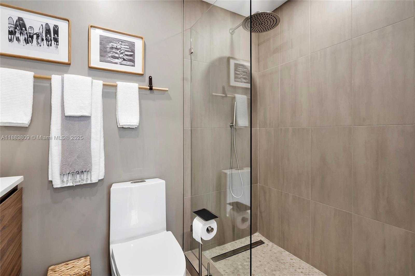 Small Image of 1390 OCEAN DR #202, Miami Beach Number 34