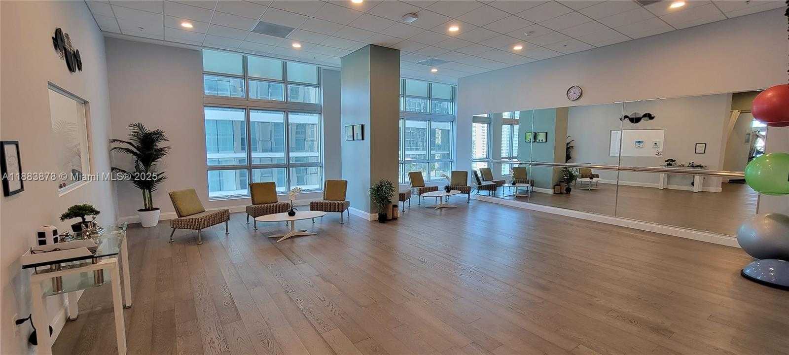 Small Image of 300 SOUTH BISCAYNE BLVD #L-1004, Miami Number 17