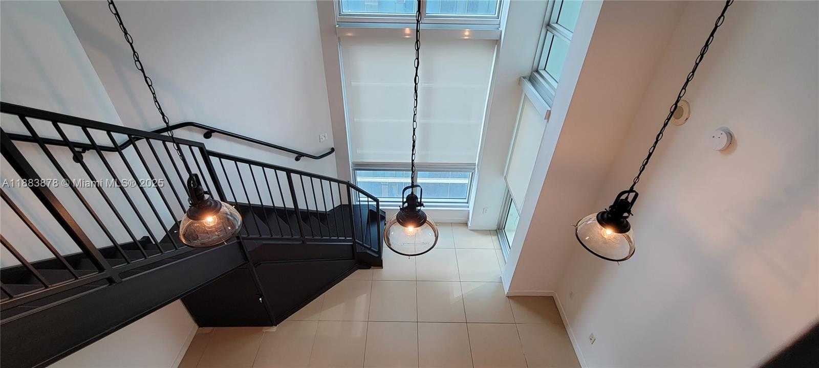 Small Image of 300 SOUTH BISCAYNE BLVD #L-1004, Miami Number 6