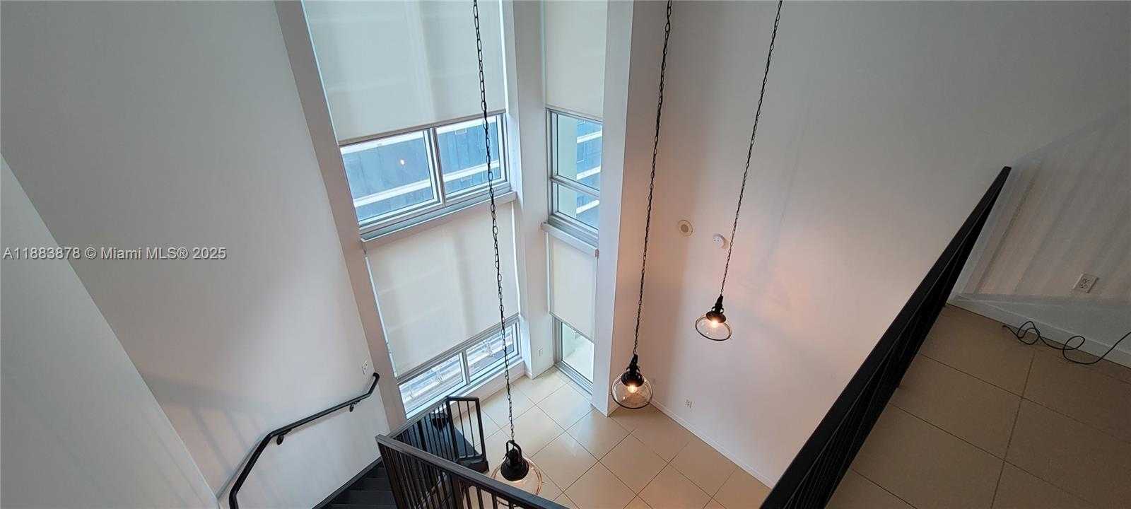 Small Image of 300 SOUTH BISCAYNE BLVD #L-1004, Miami Number 7