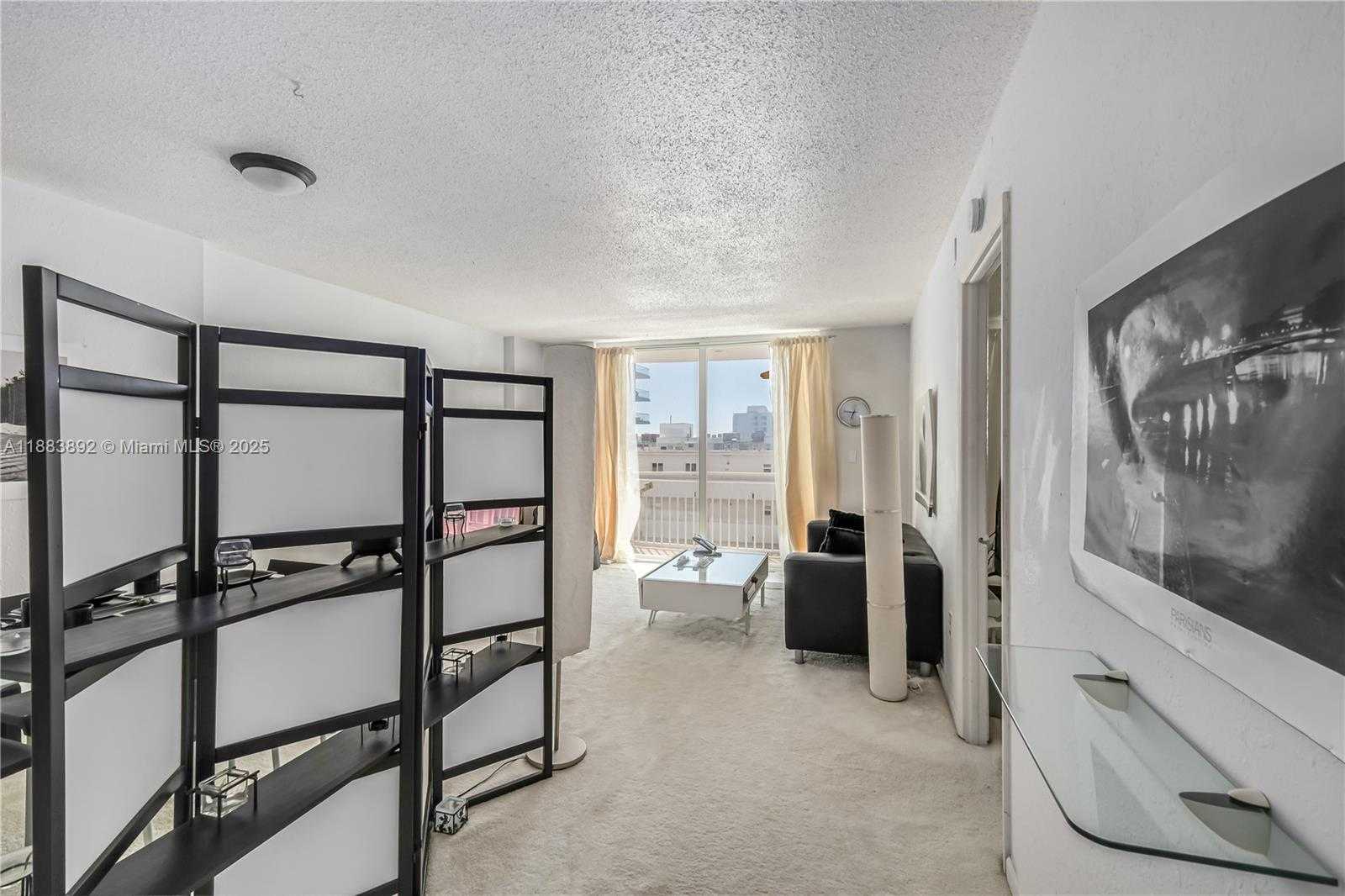 Small Image of 345 OCEAN DR #707, Miami Beach Number 15