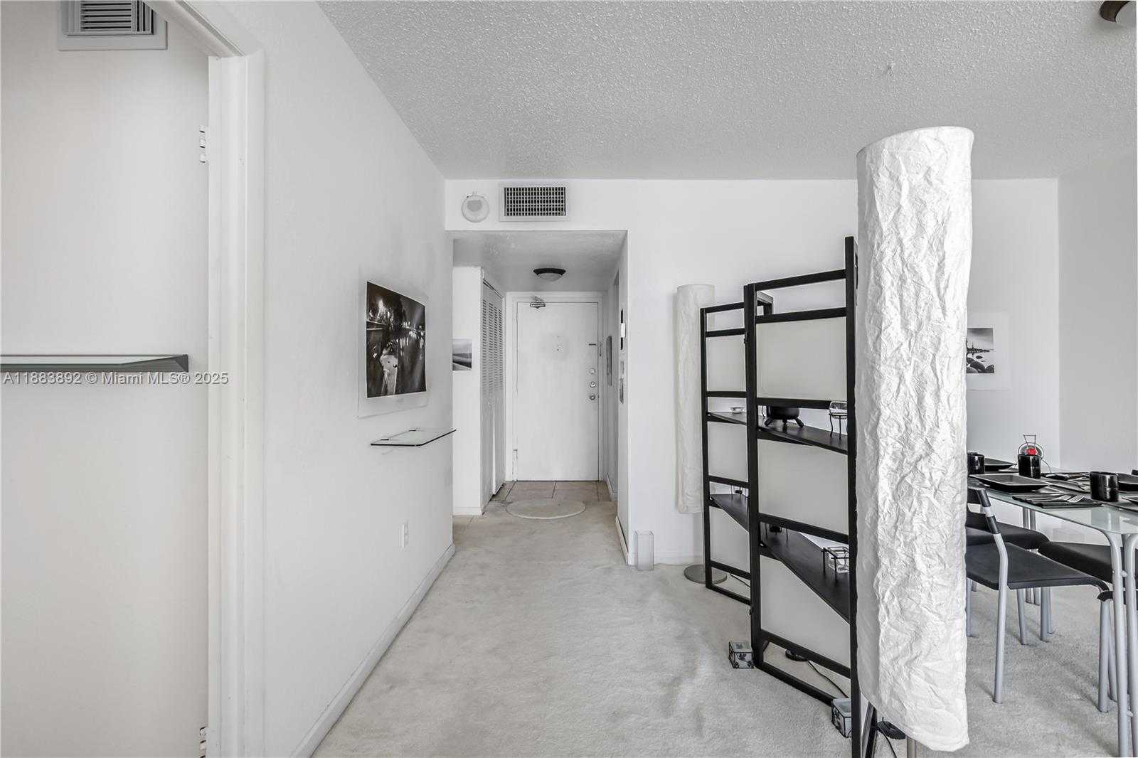 Small Image of 345 OCEAN DR #707, Miami Beach Number 16