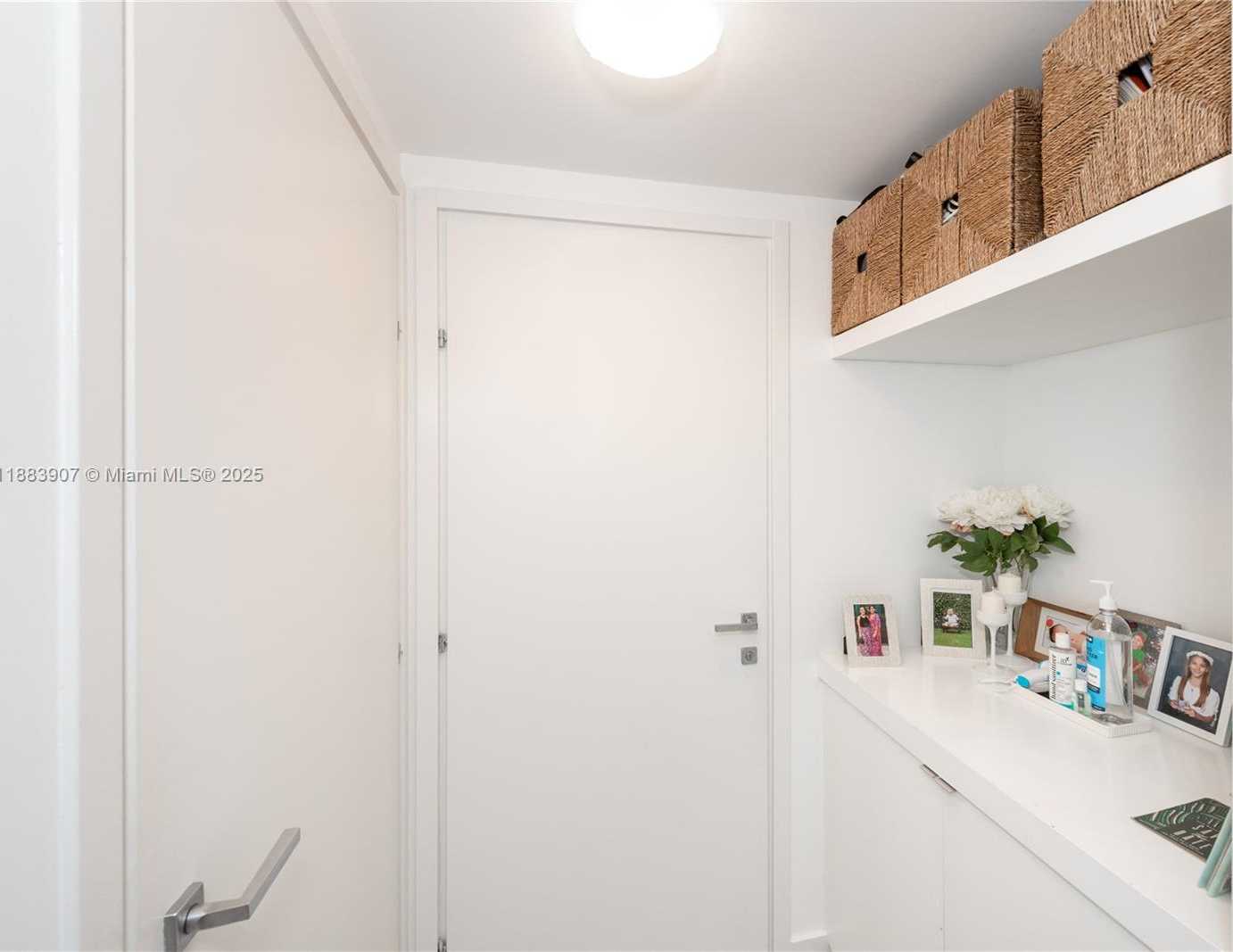 Small Image of 1300 BRICKELL BAY DR #708, Miami Number 14