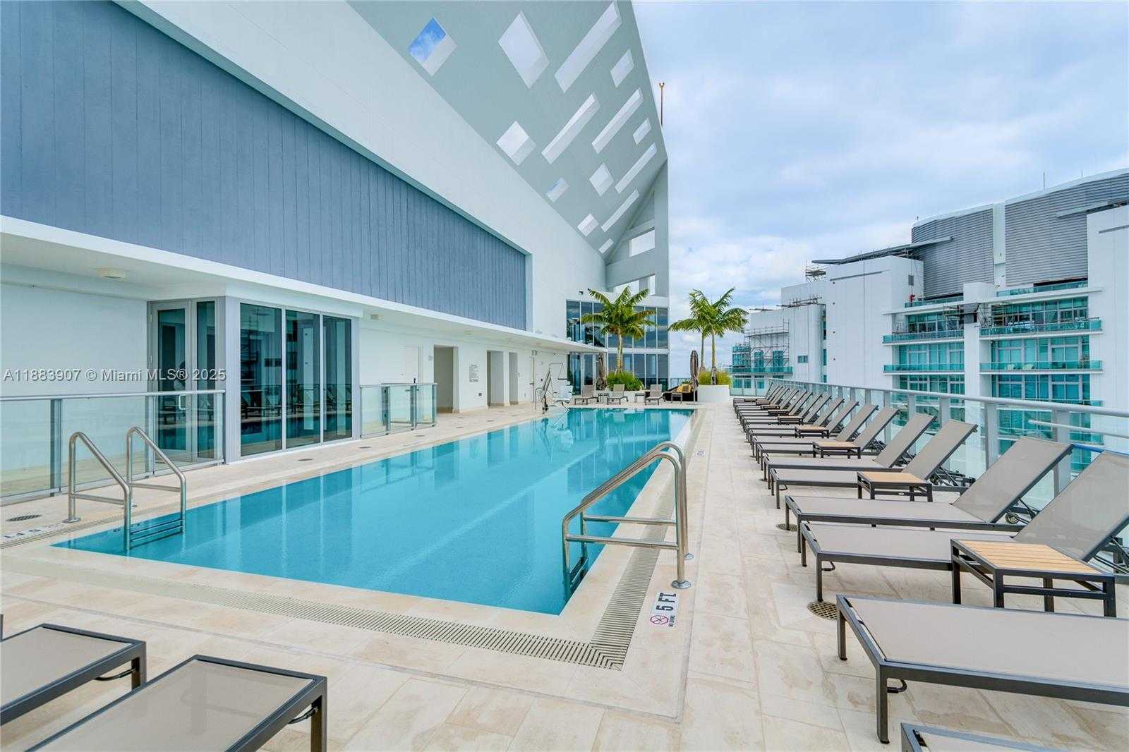 Small Image of 1300 BRICKELL BAY DR #708, Miami Number 17