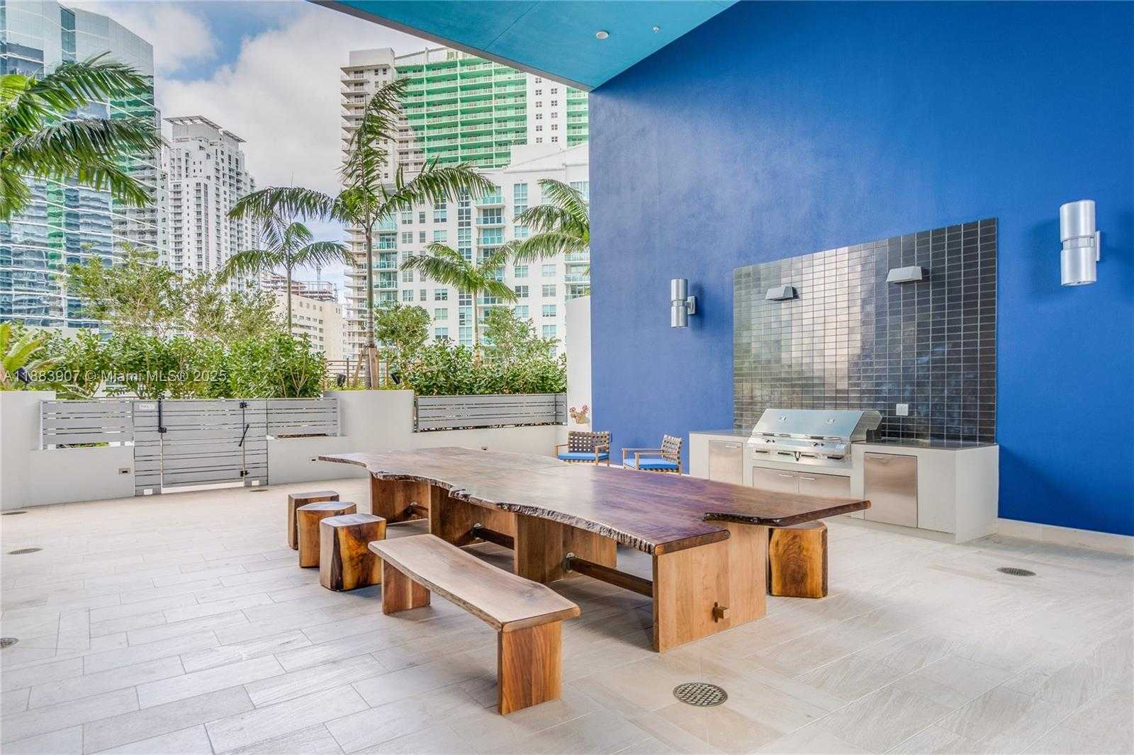 Small Image of 1300 BRICKELL BAY DR #708, Miami Number 18