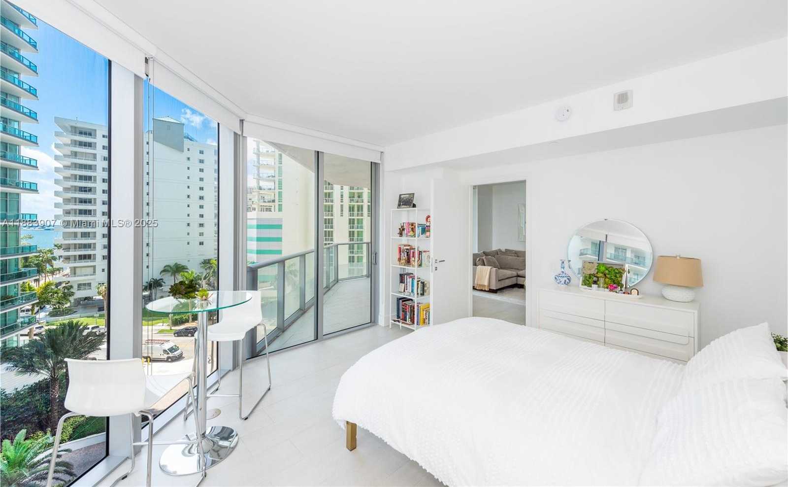 Small Image of 1300 BRICKELL BAY DR #708, Miami Number 8