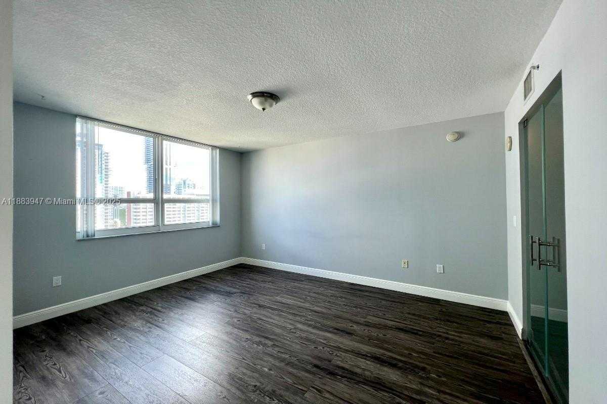 Small Image of 2000 NORTH BAYSHORE DR #1105, Miami Number 15