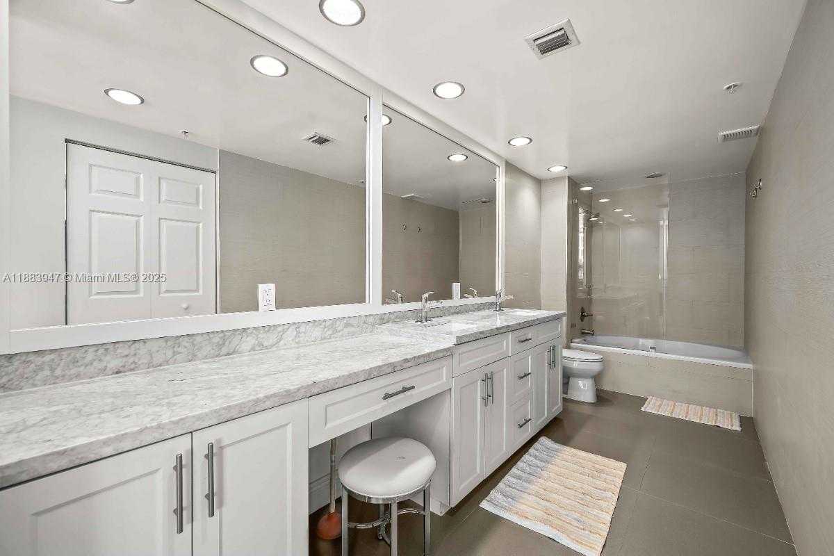 Small Image of 2000 NORTH BAYSHORE DR #1105, Miami Number 17