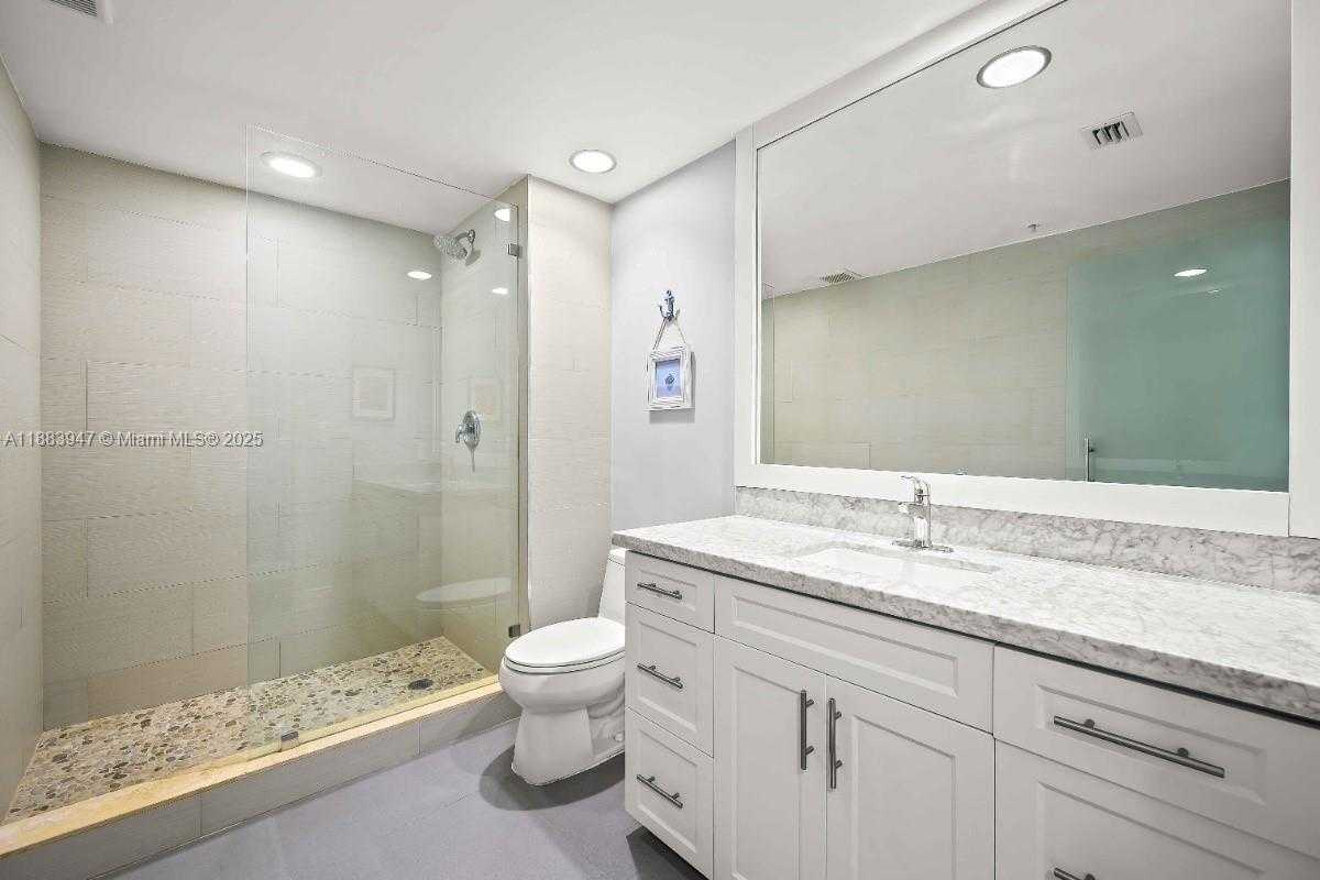 Small Image of 2000 NORTH BAYSHORE DR #1105, Miami Number 23